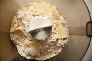 Flour and margarine in blender before mixing