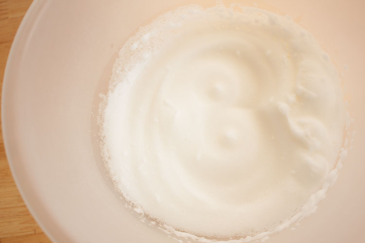 Whisked egg whites Cake and Cookie Recipes